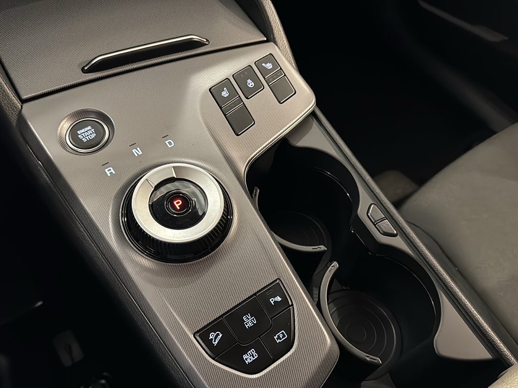 Vehicle Image 12