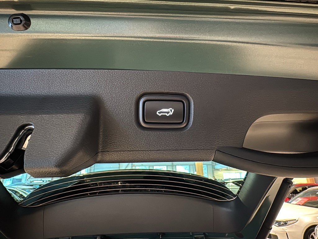Vehicle Image 23