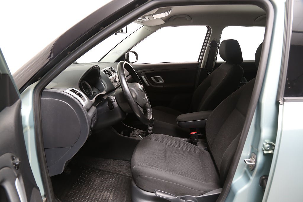 Vehicle Image 10
