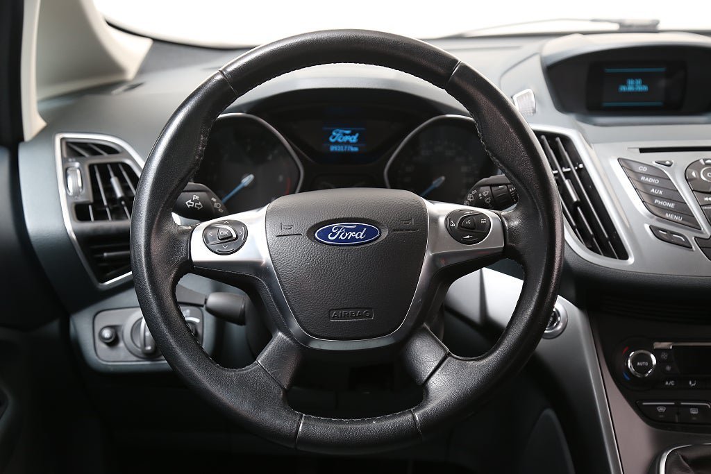 Vehicle Image 16