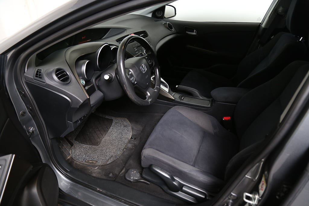 Vehicle Image 10