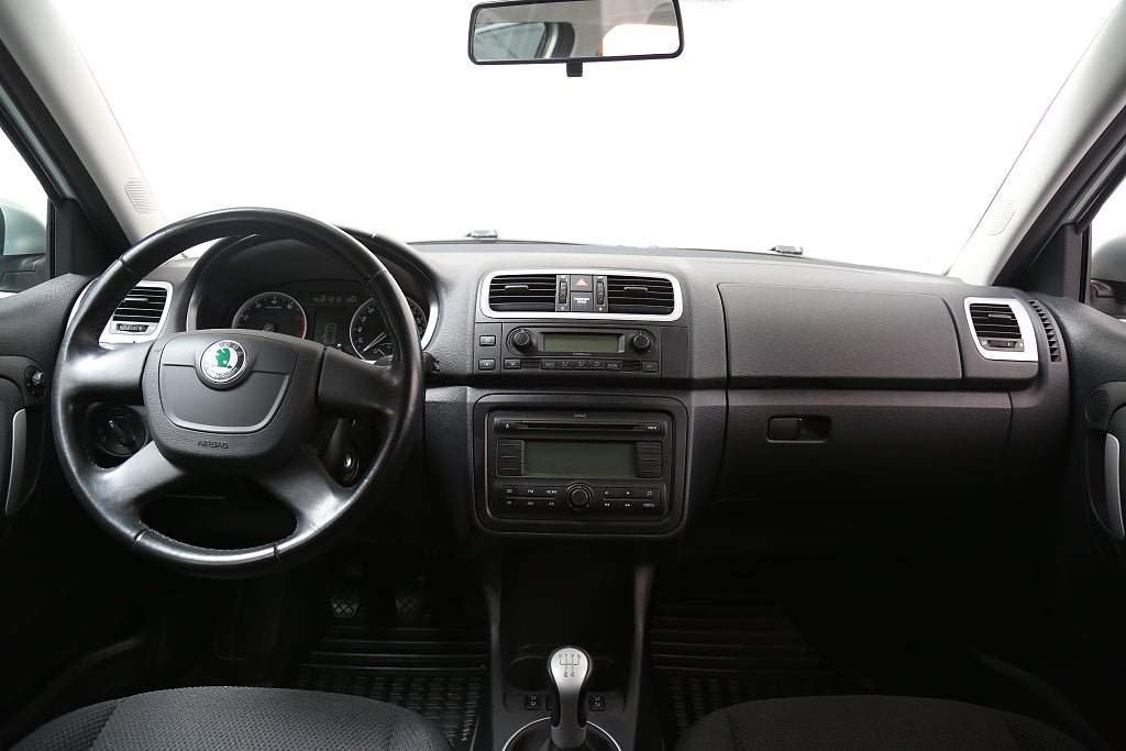 Vehicle Image 15