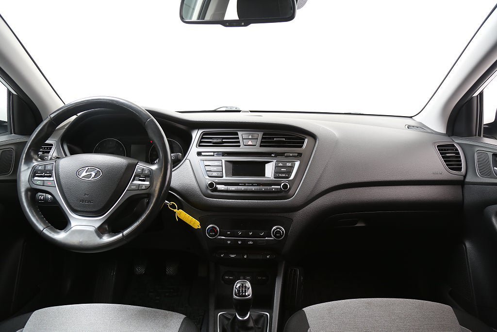 Vehicle Image 17