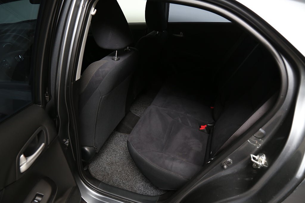 Vehicle Image 22