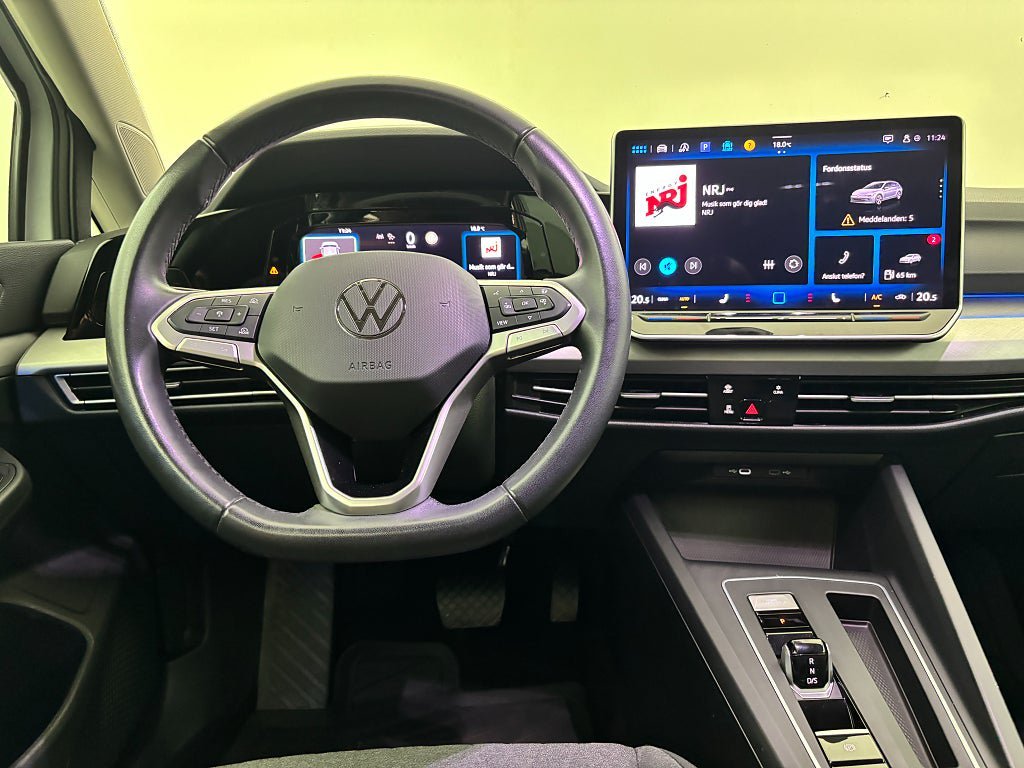 Vehicle Image 17