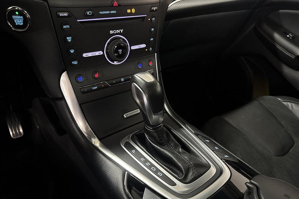 Vehicle Image 9