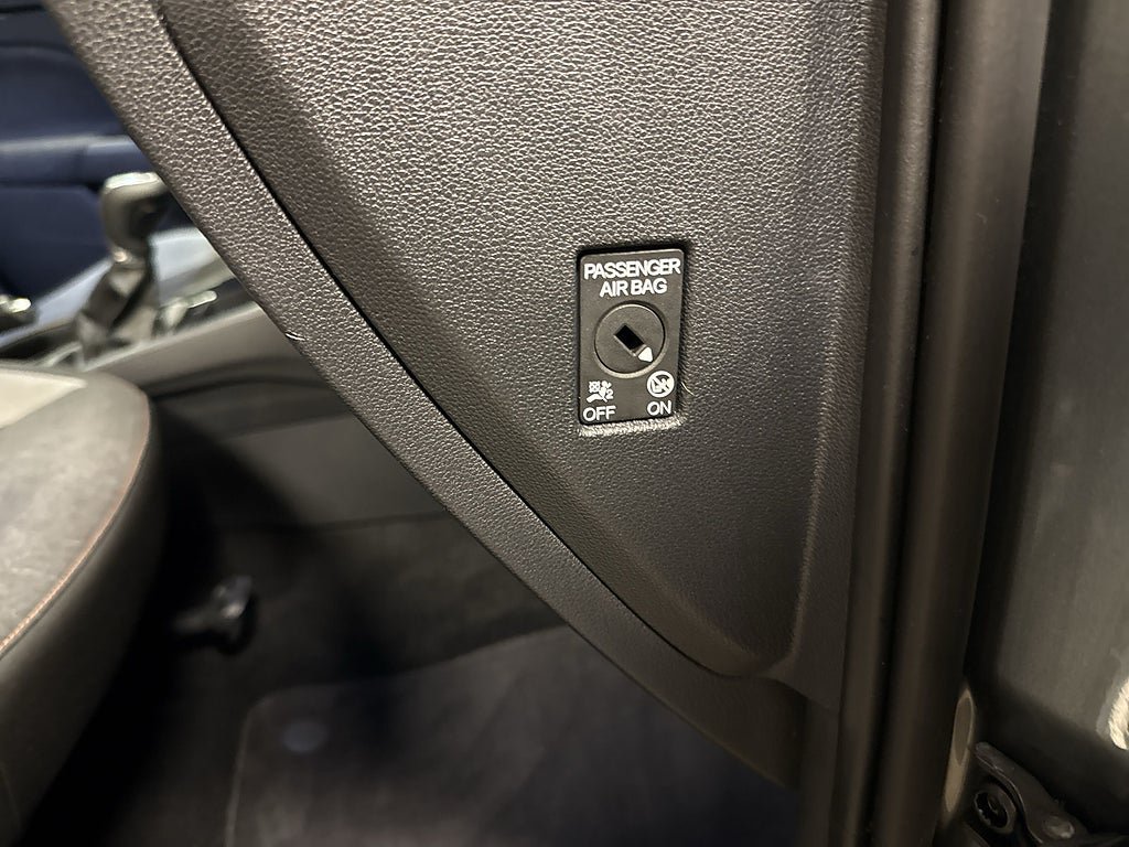 Vehicle Image 26