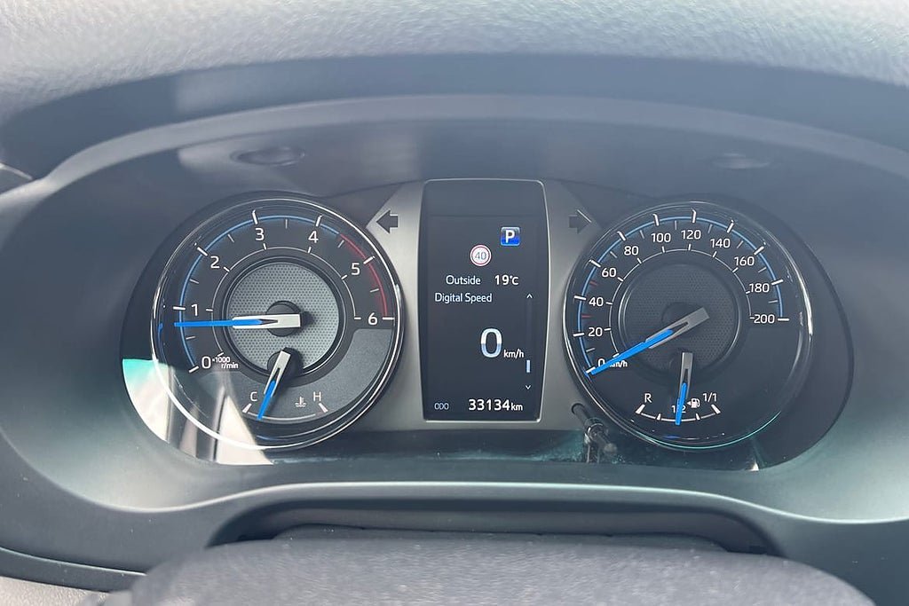 Vehicle Image 16