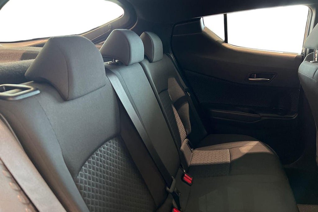 Vehicle Image 18
