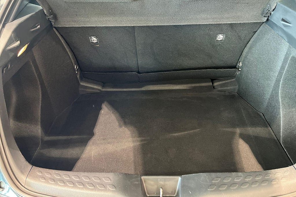 Vehicle Image 23