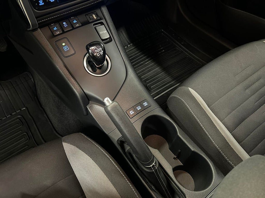 Vehicle Image 18