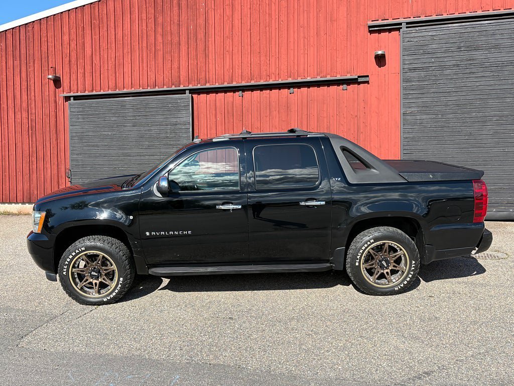 Vehicle Image 3