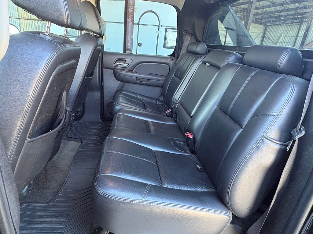 Vehicle Image 12