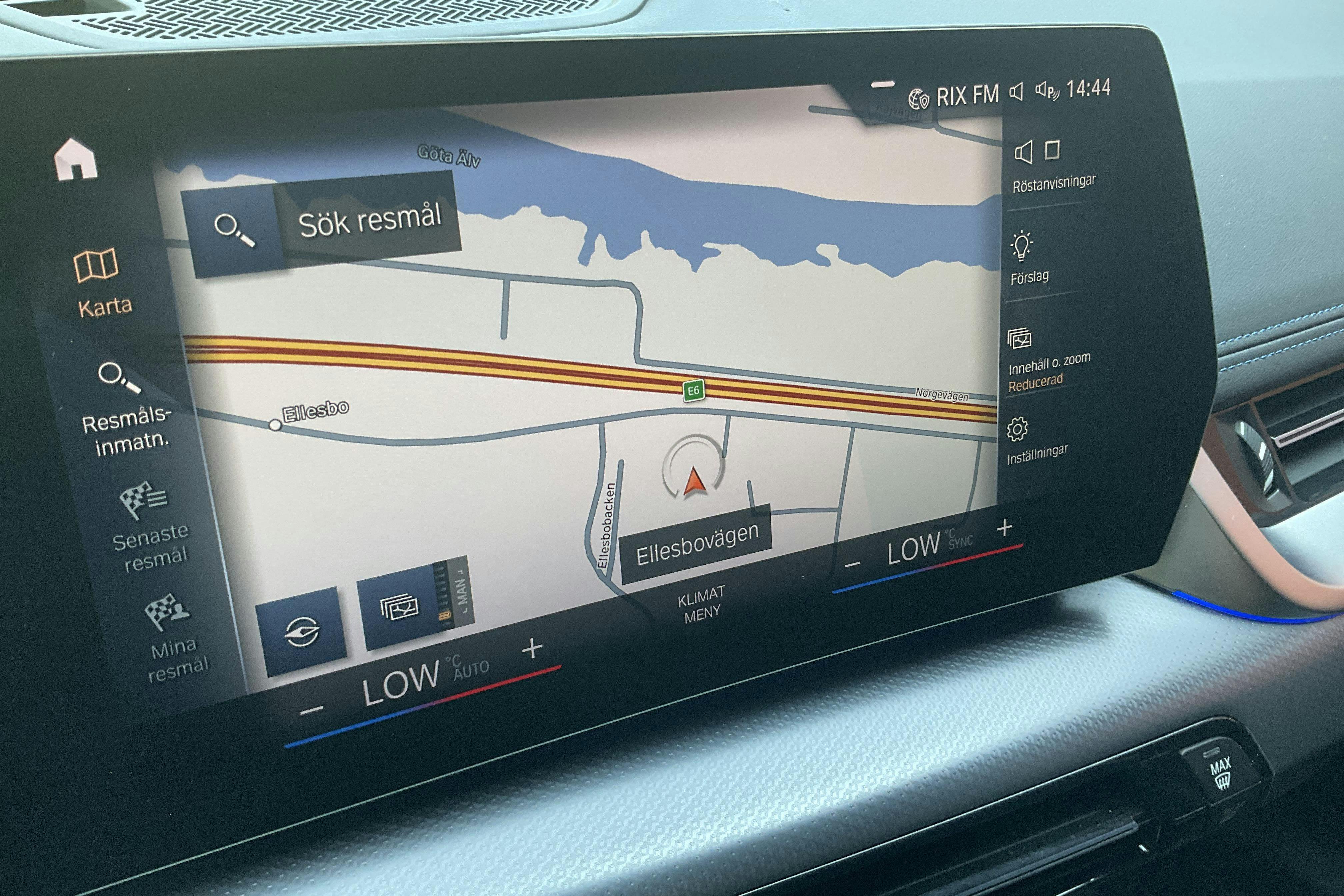 Vehicle Image 16