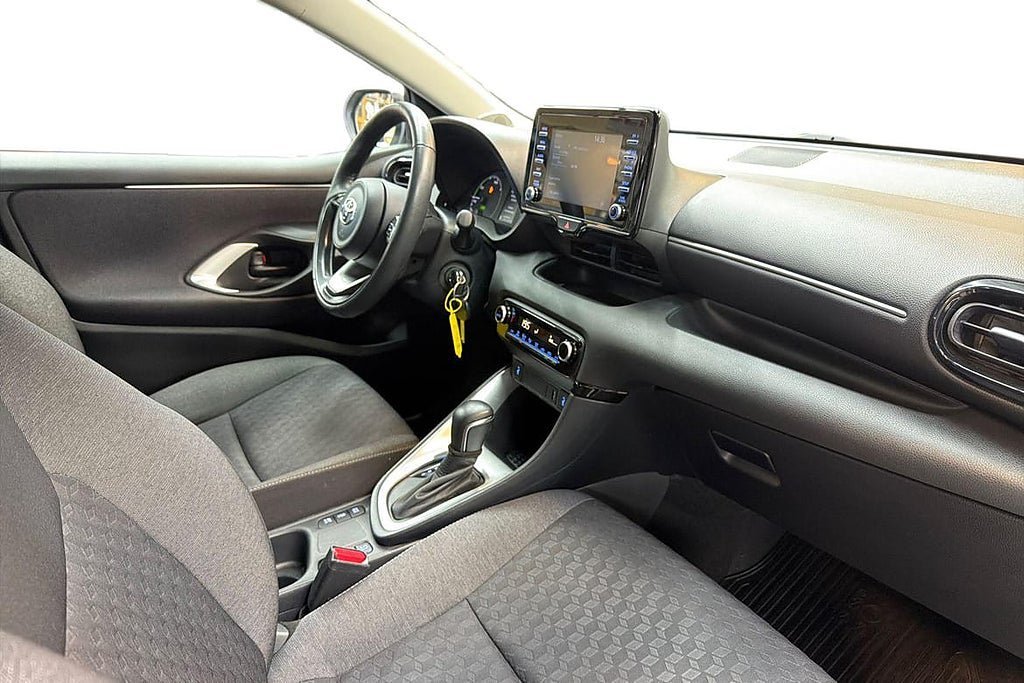Vehicle Image 7