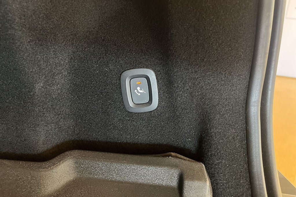 Vehicle Image 28