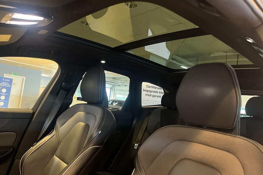 Vehicle Image 38