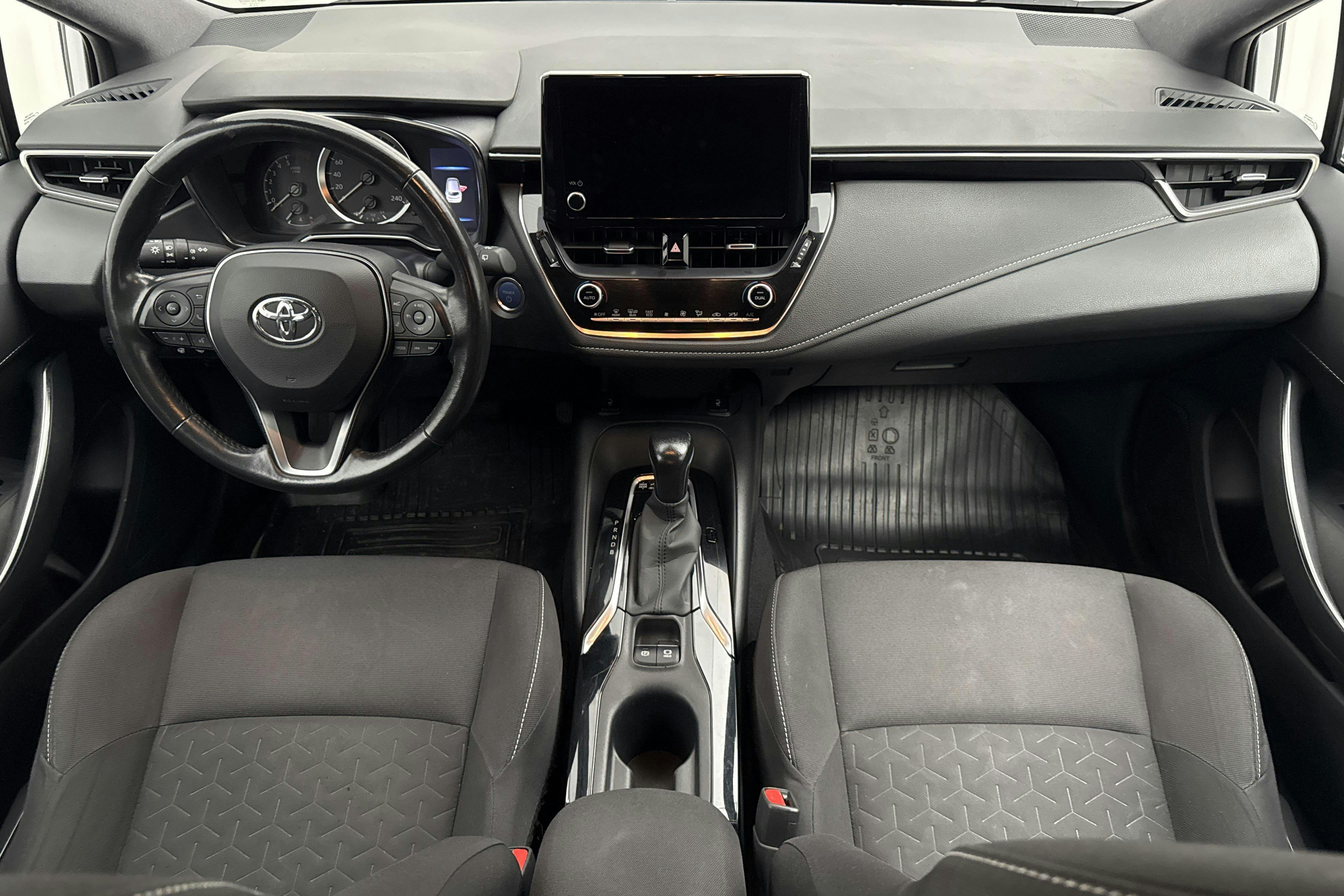 Vehicle Image 6