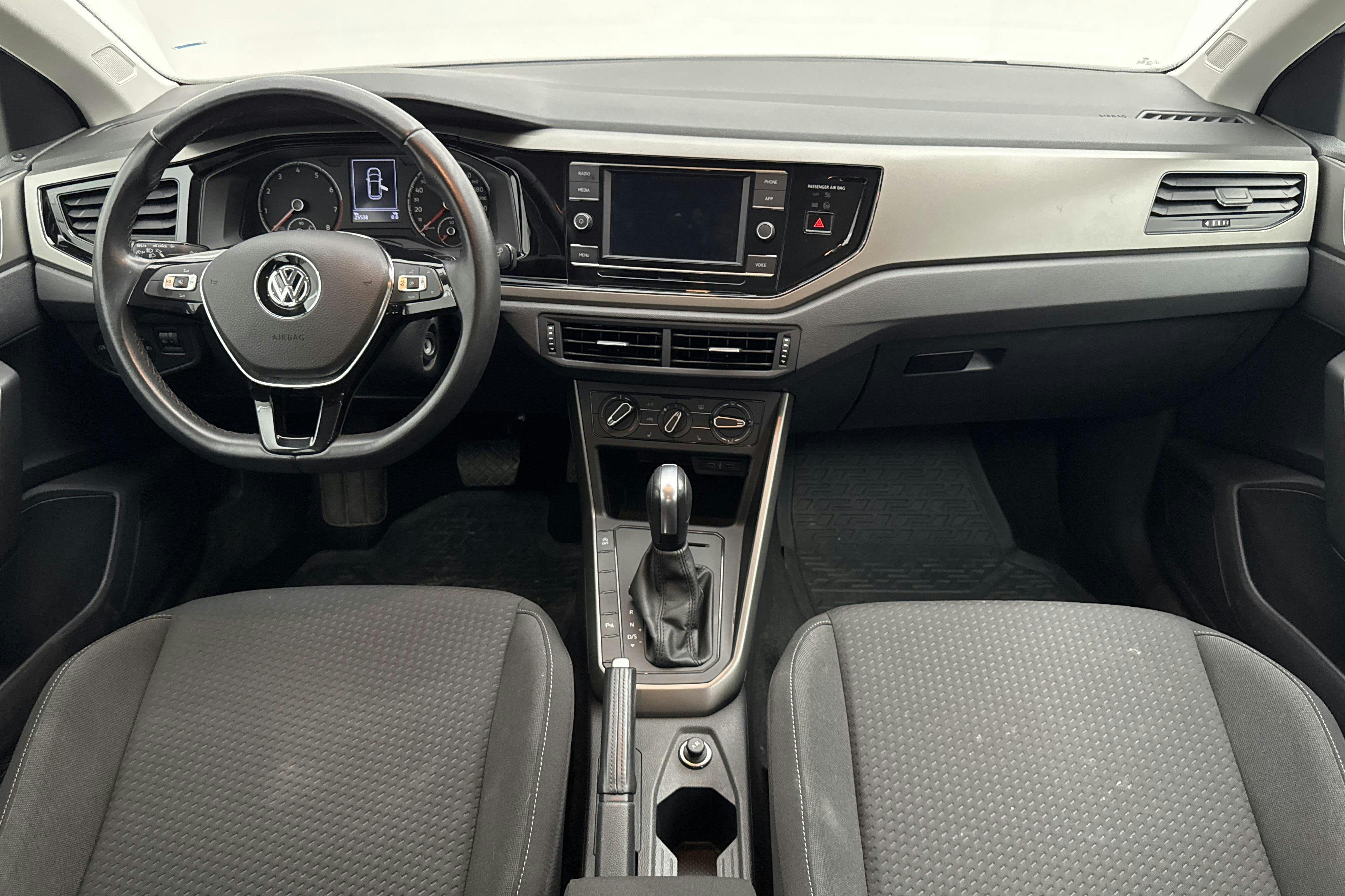 Vehicle Image 6