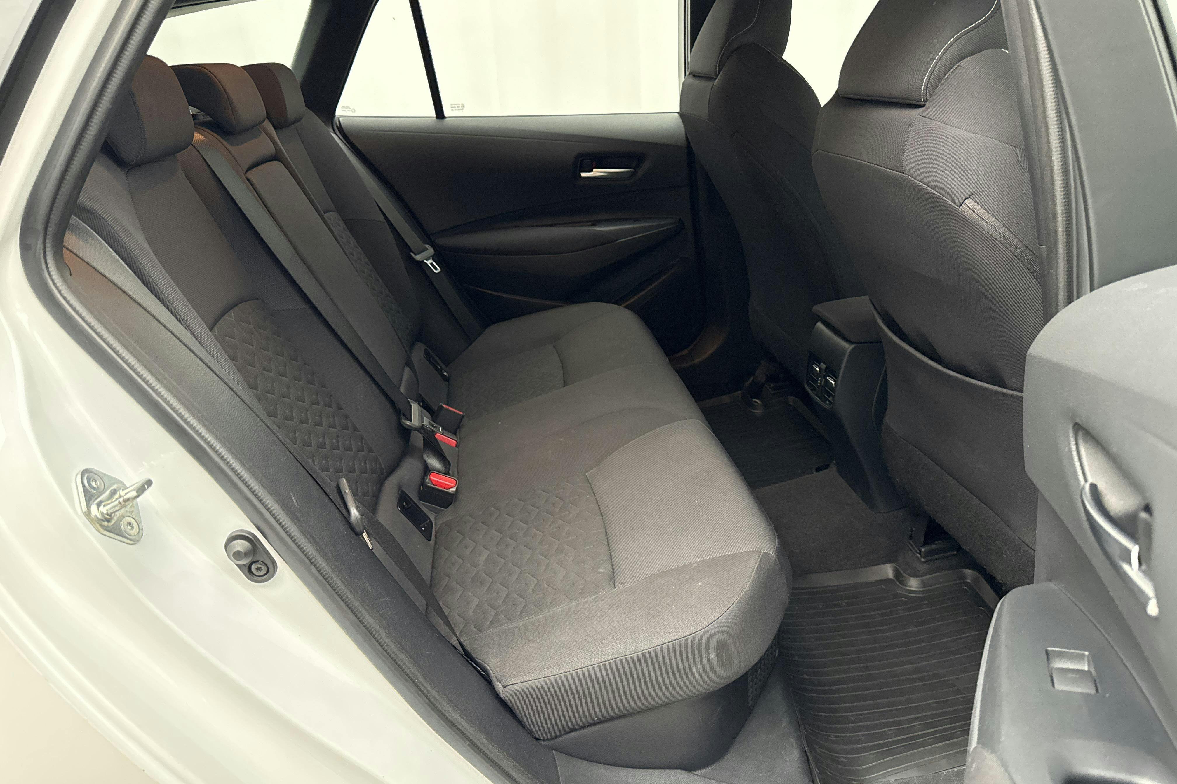 Vehicle Image 8