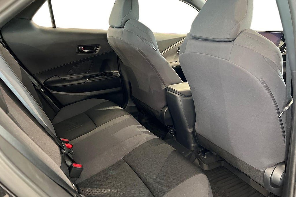 Vehicle Image 9