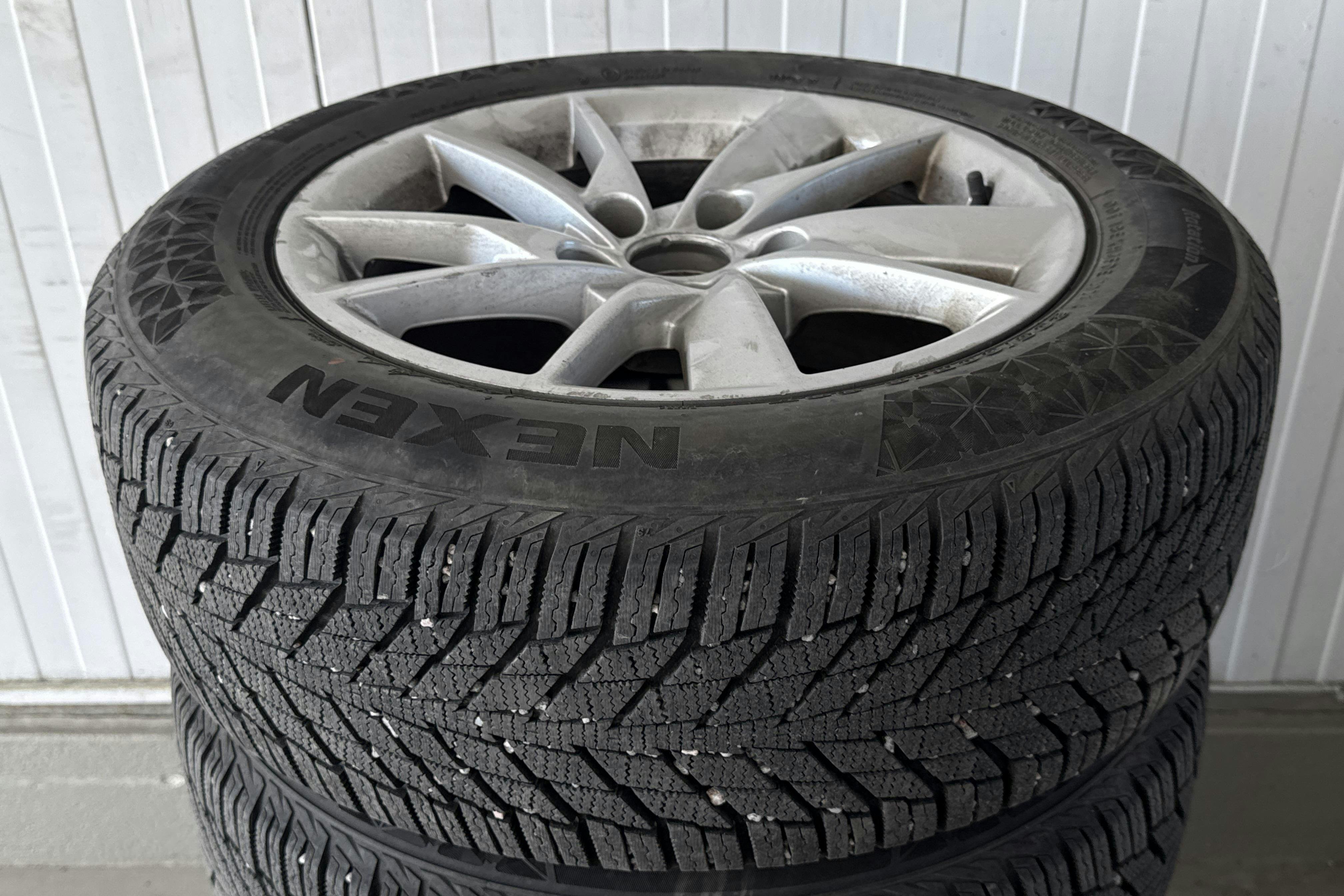 Vehicle Image 13