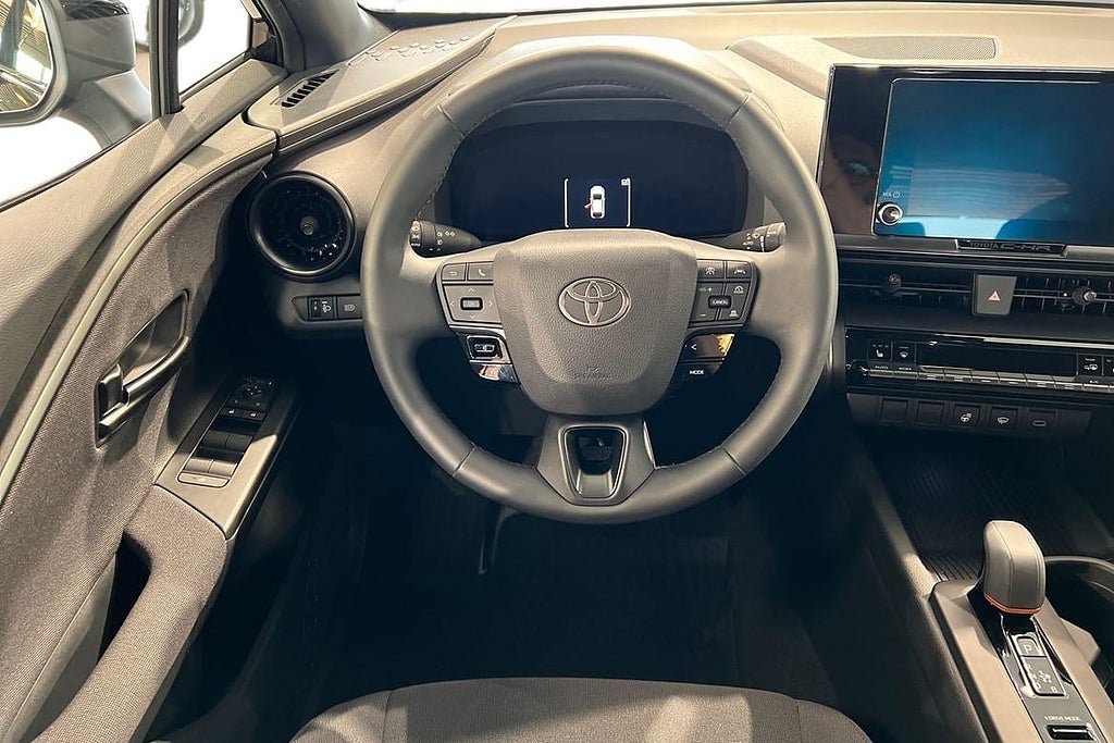 Vehicle Image 11