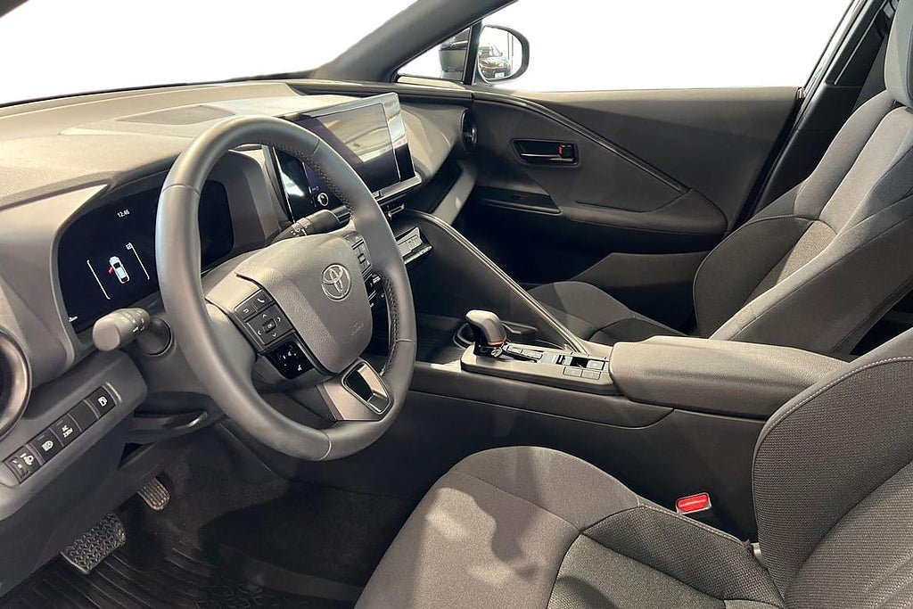 Vehicle Image 14