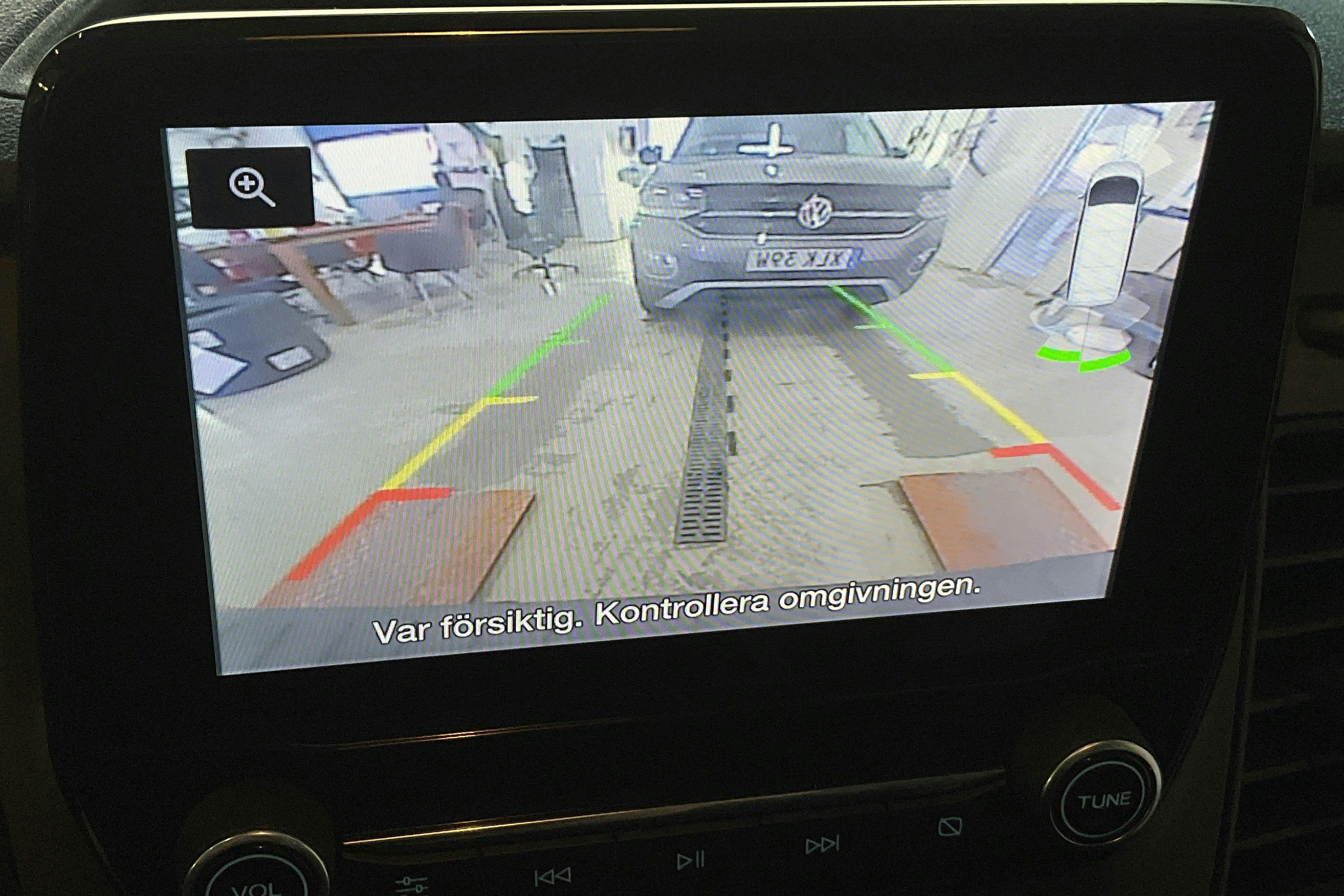 Vehicle Image 16