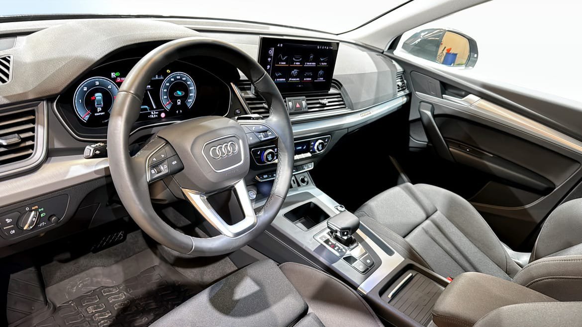 Vehicle Image 7