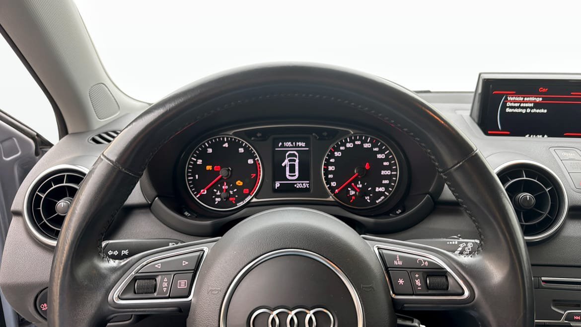 Vehicle Image 15