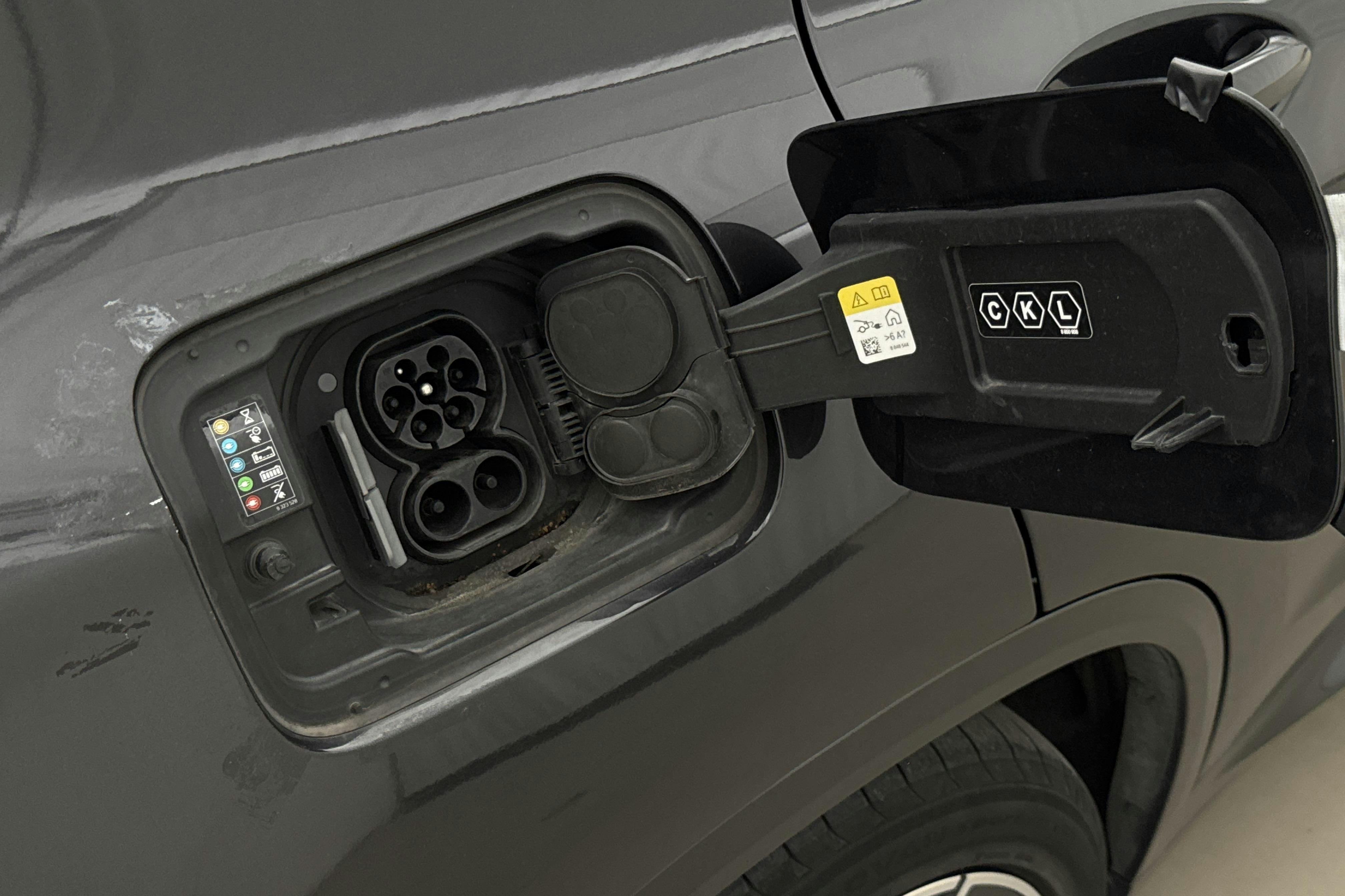 Vehicle Image 22