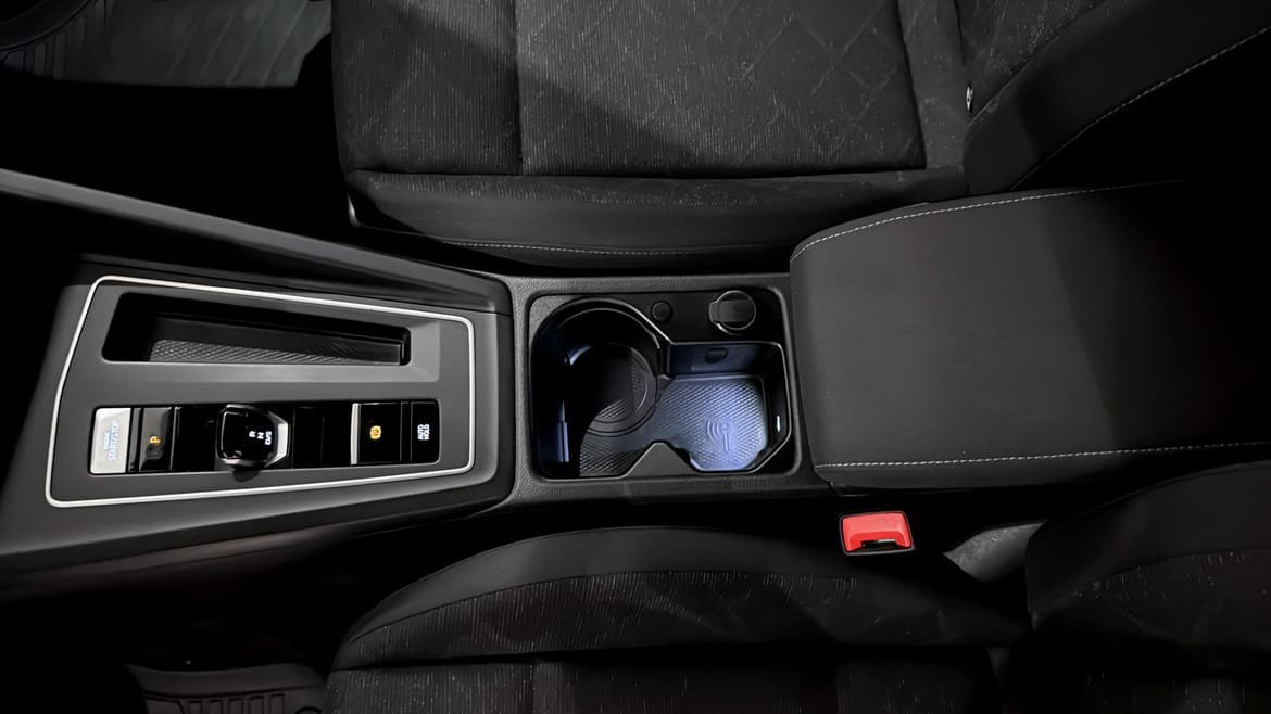 Vehicle Image 21