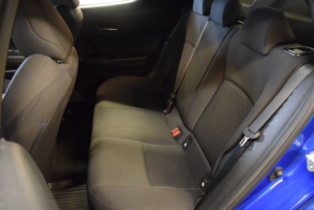 Vehicle Image 9