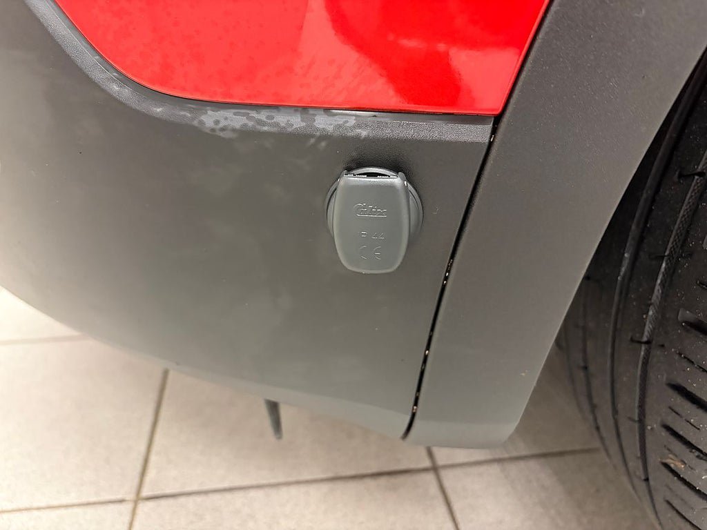 Vehicle Image 16