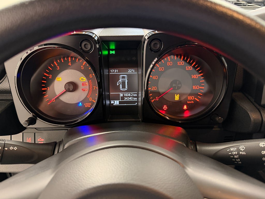 Vehicle Image 8