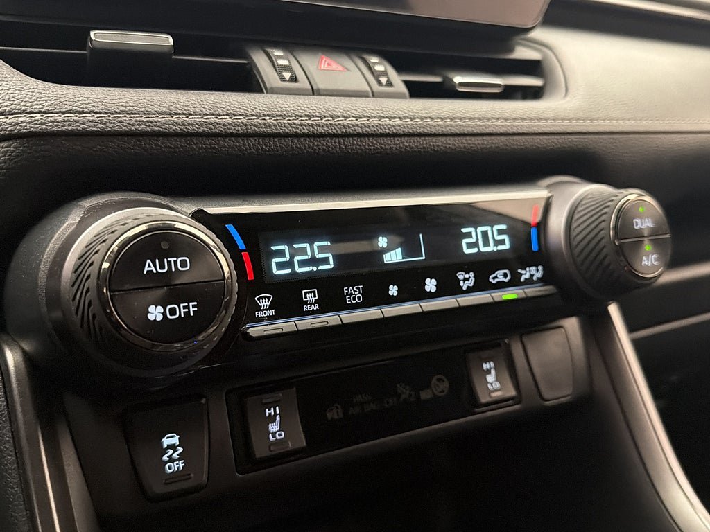Vehicle Image 22