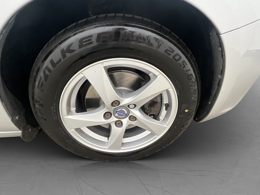 Vehicle Image 32