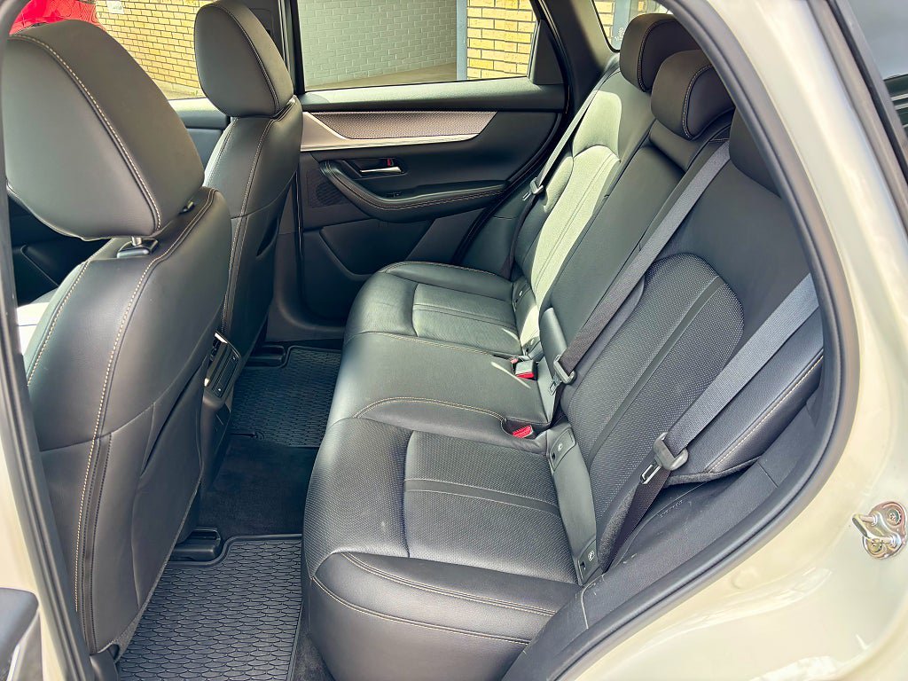 Vehicle Image 17
