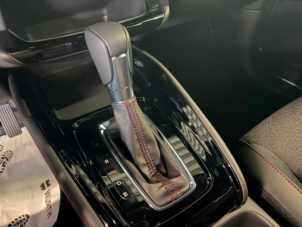 Vehicle Image 13