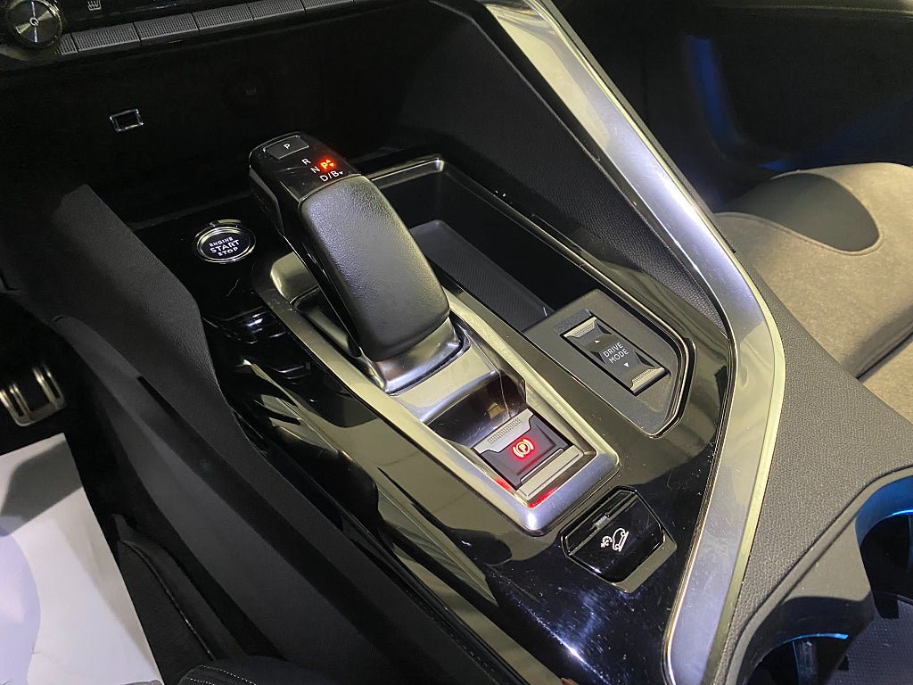 Vehicle Image 24