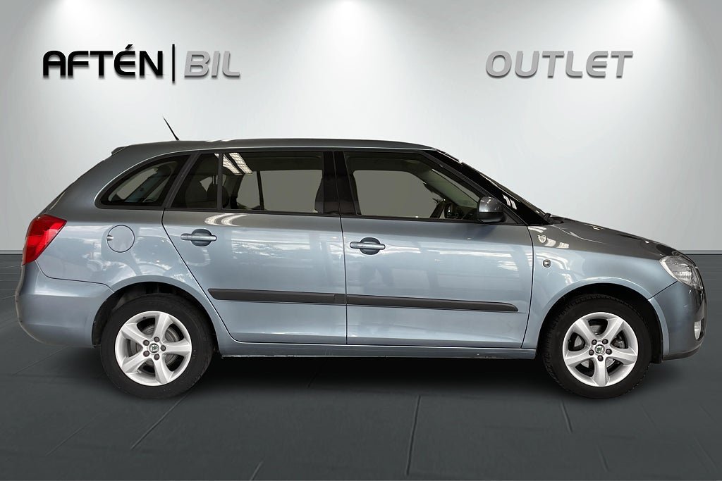 Vehicle Image 6