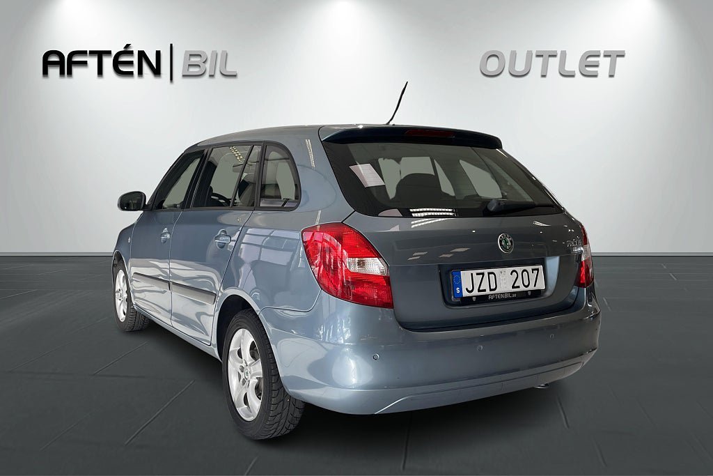 Vehicle Image 9