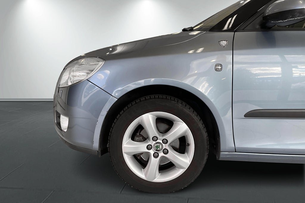 Vehicle Image 11