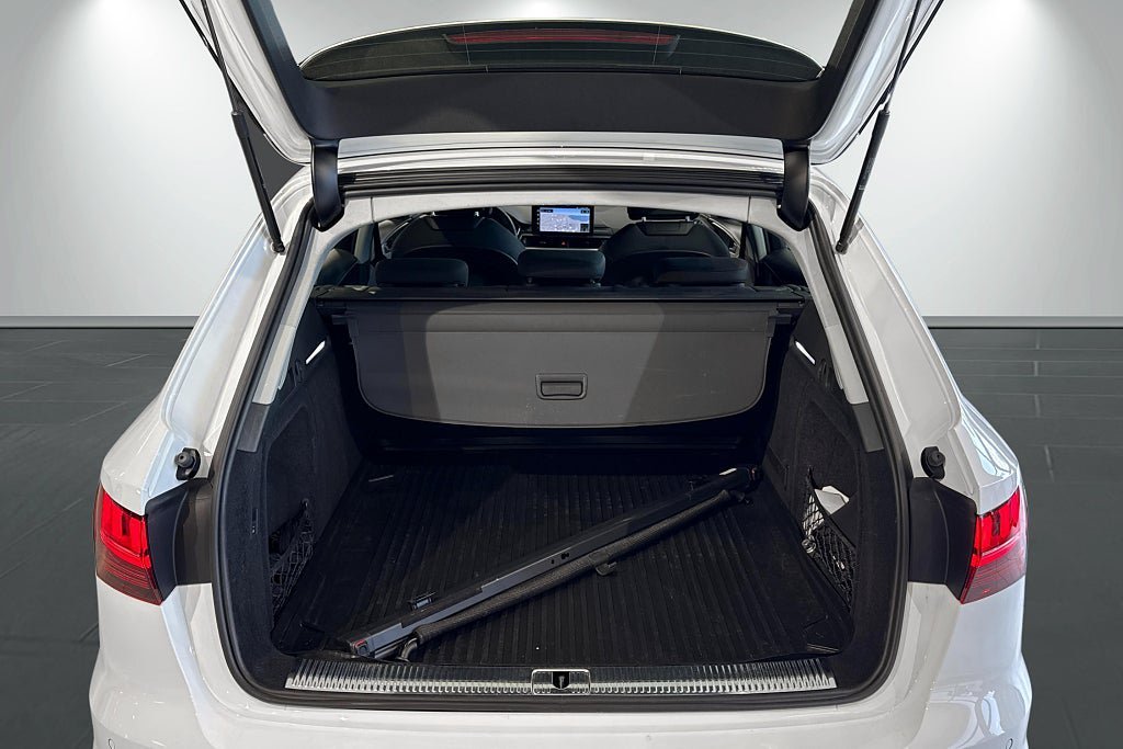 Vehicle Image 18