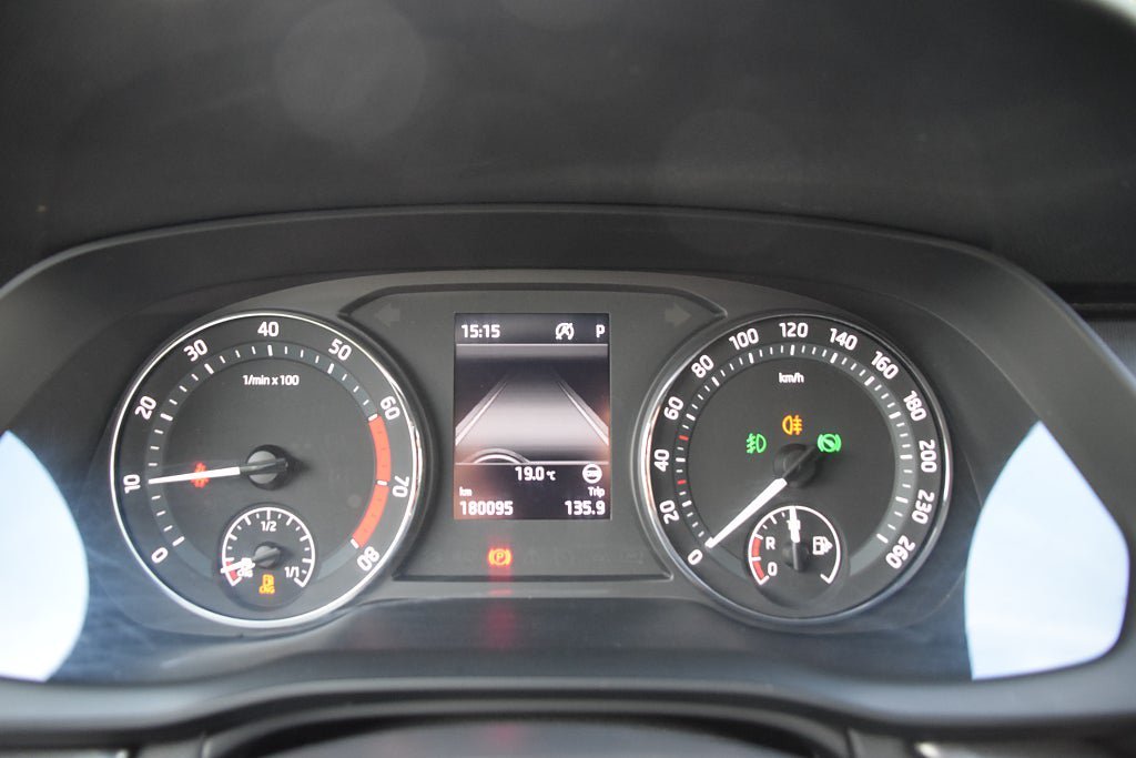 Vehicle Image 16