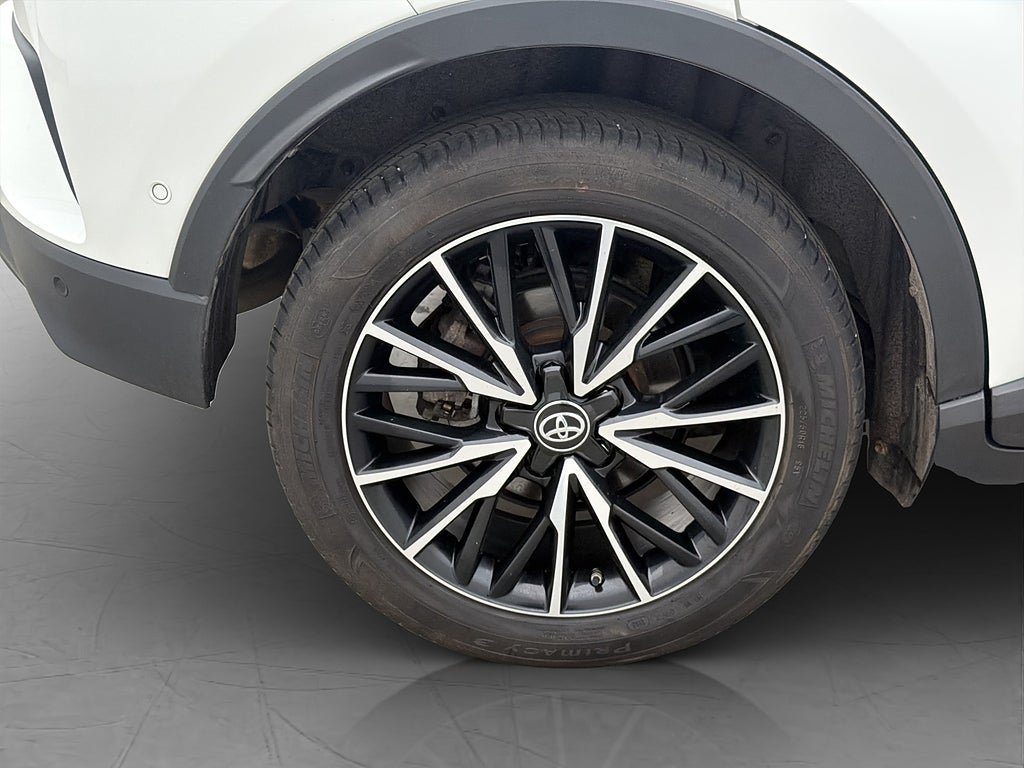 Vehicle Image 10