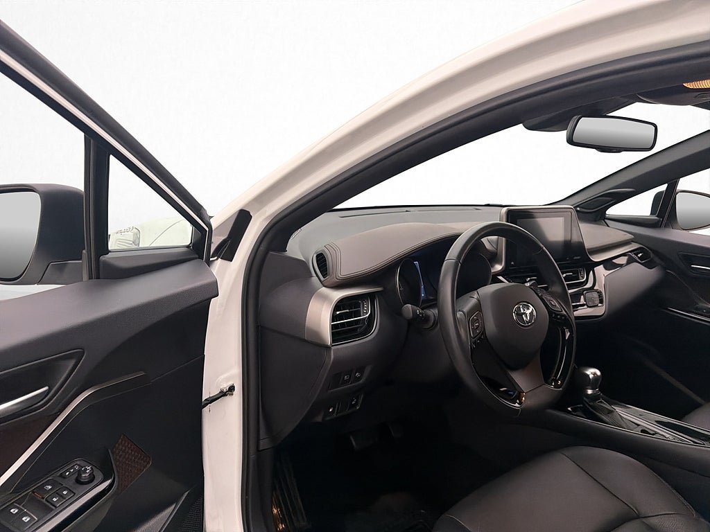 Vehicle Image 11
