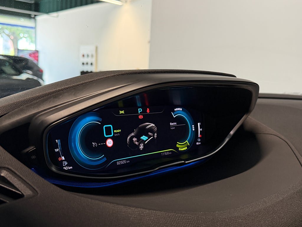 Vehicle Image 11
