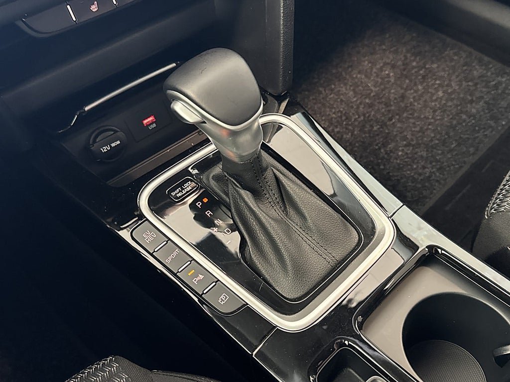 Vehicle Image 12